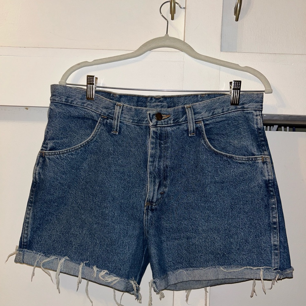 Rustler Blue Jean Shorts Distressed Mid-Thigh